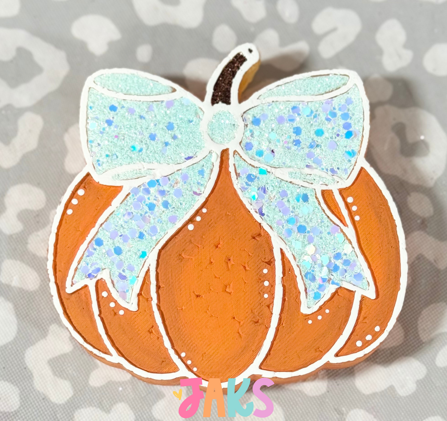 PUMPKIN WITH BOW